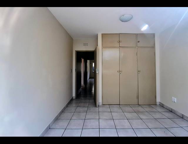2 BEDROOM APARTMENT FOR SALE IN KENSINGTON B